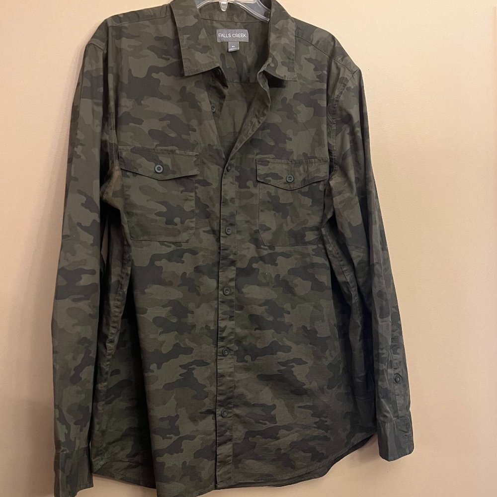 Falls Creek Camouflage Long sleeve button down shirt, Size XL